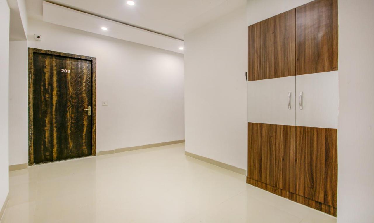 Treebo Kings Inn Vashi نافي مومباي المظهر الخارجي الصورة